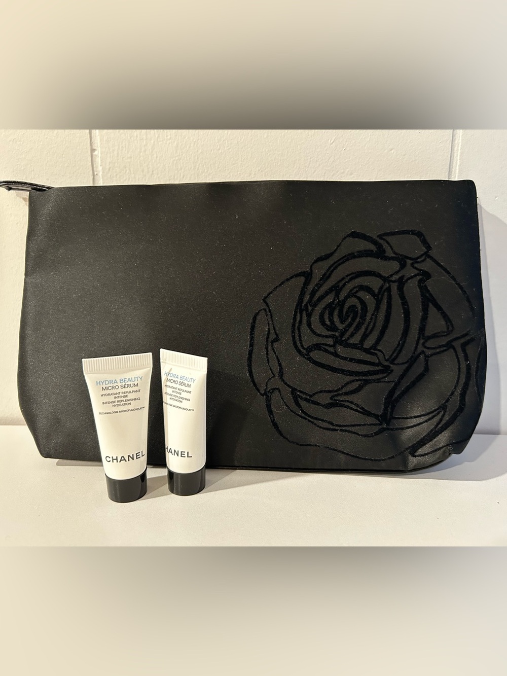 CHANEL Hydra Beauty Micro Serum Travel Size Duo with Cosmetic Case